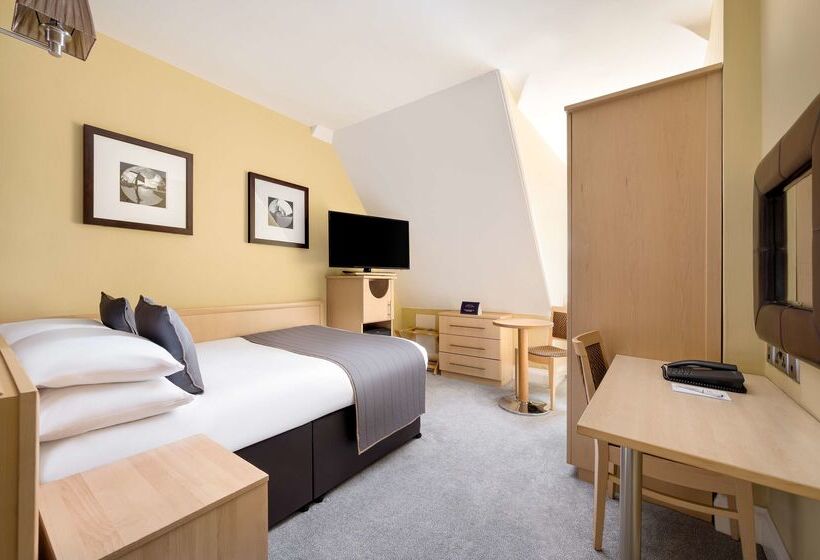 Royal Station Hotel  Part Of The Cairn Collection