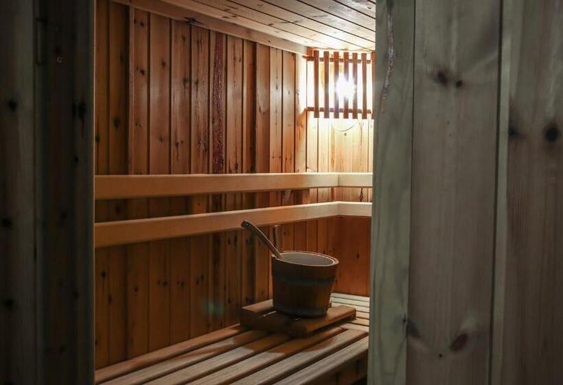 Отель Sariza Spring