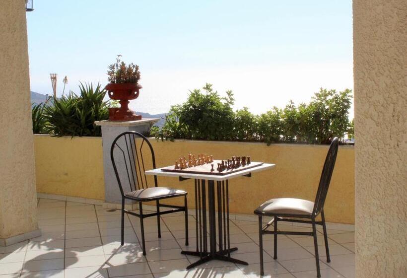 Отель Sariza Spring