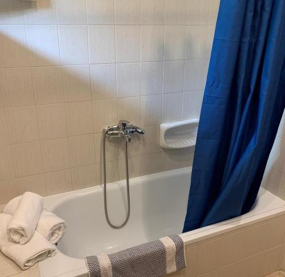 Отель Sariza Spring