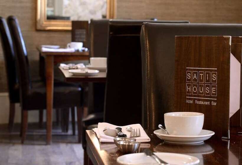 ホテル Satis House