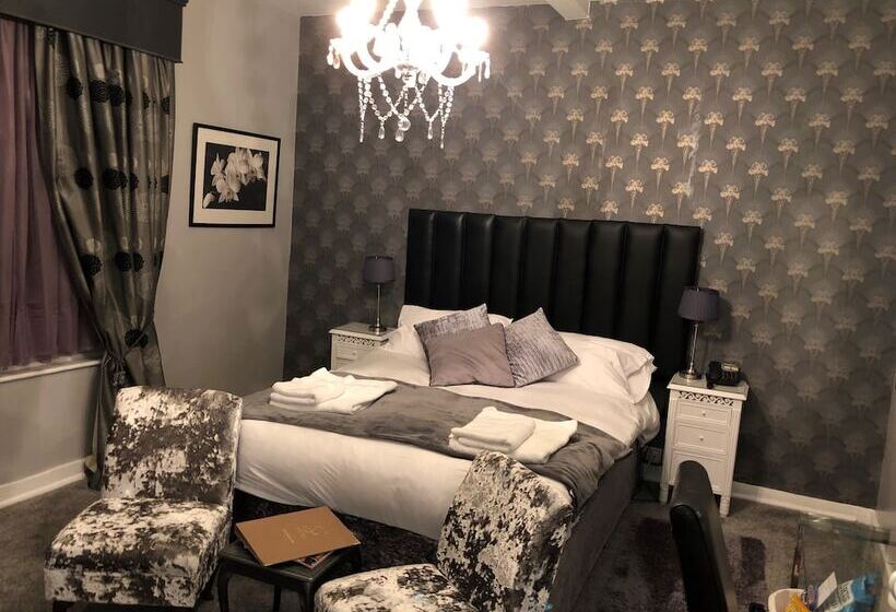 ホテル Satis House