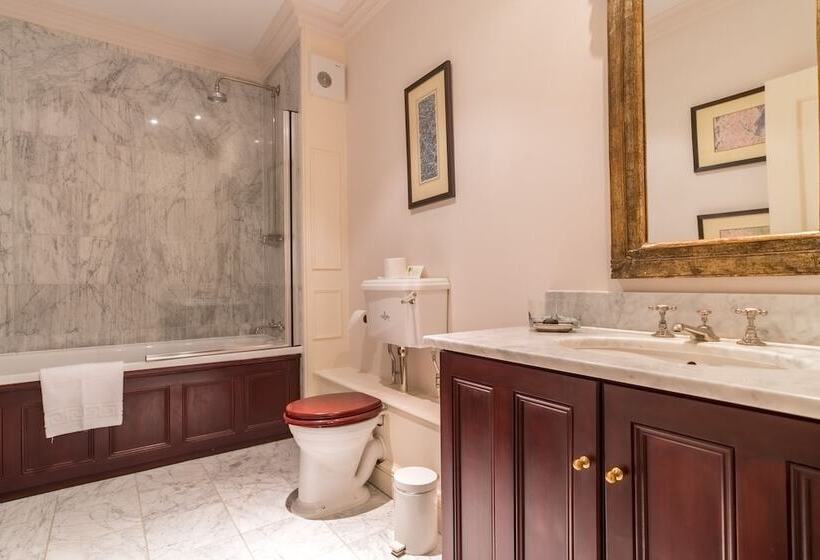 Stapleford Park Country House Hotel And Sporting Estate