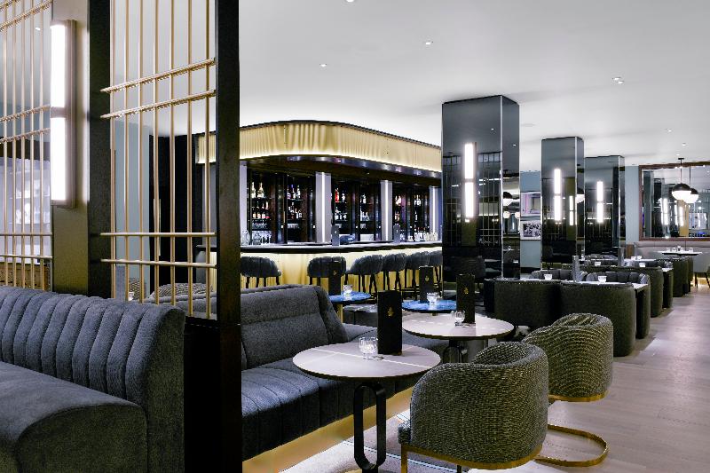 ホテル Strand Palace