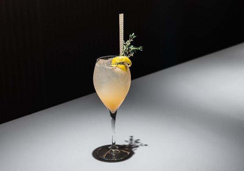 ホテル Strand Palace