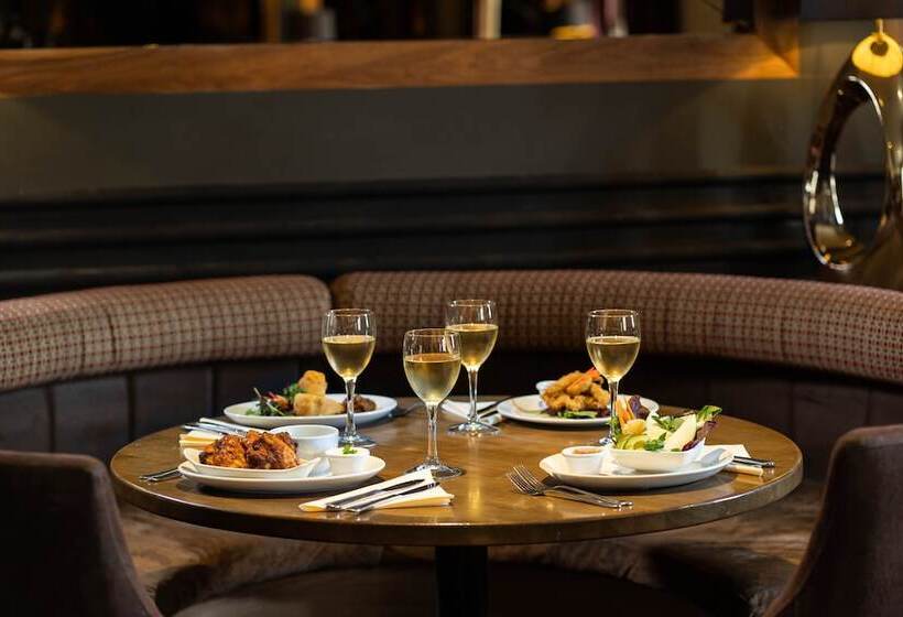 호텔 Strangford Arms