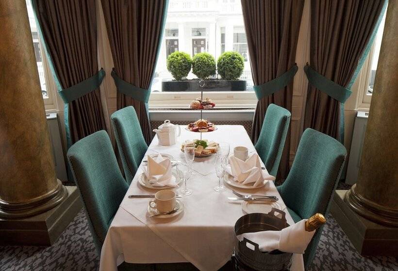 Отель Gem Strathmore