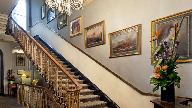 Отель Gem Strathmore