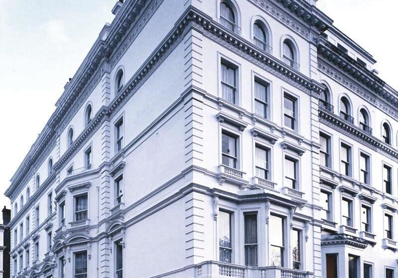 Отель Gem Strathmore