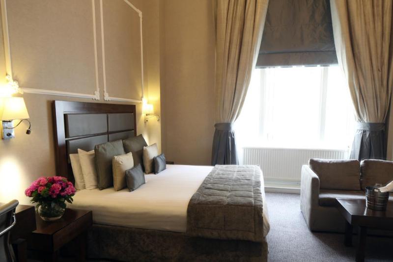 Отель Gem Strathmore