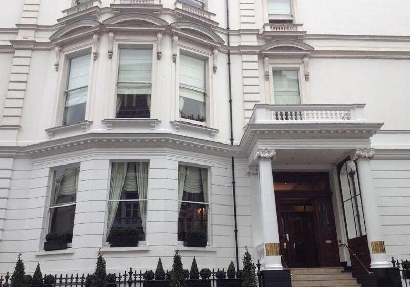 Отель Gem Strathmore