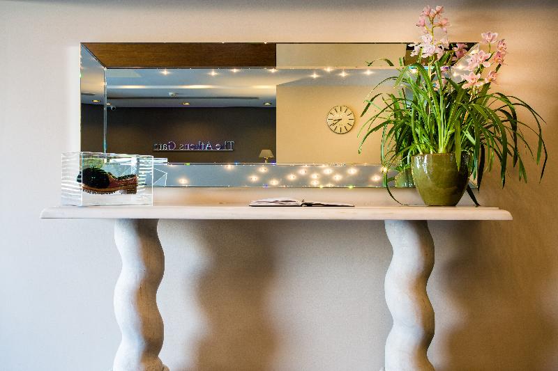 ホテル The Athens Gate