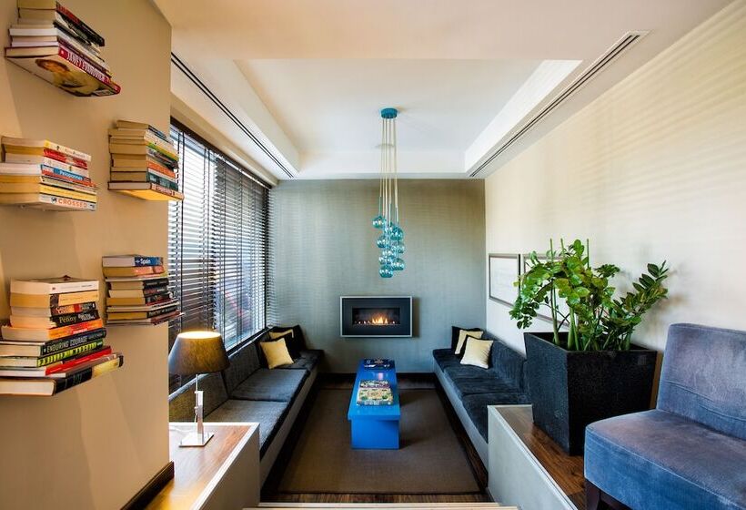 ホテル The Athens Gate