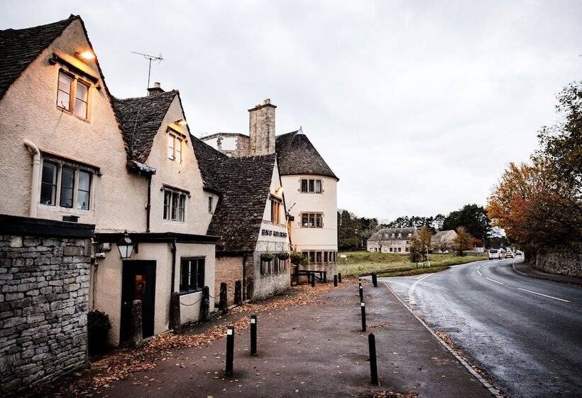 ホテル The Bear Of Rodborough