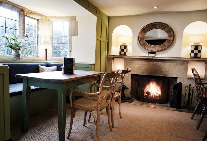 ホテル The Bear Of Rodborough