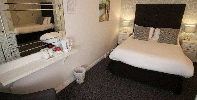 בית מלון כפרי The Bear