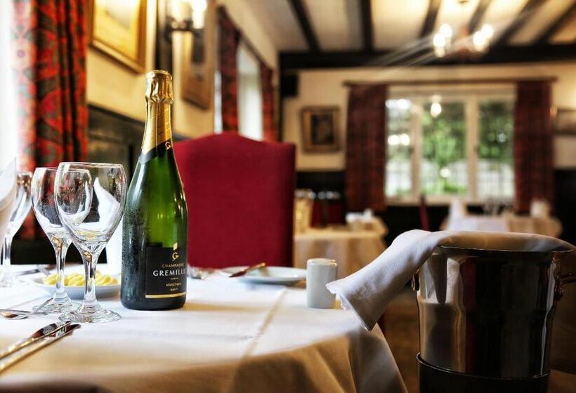 ホテル The Brickwall