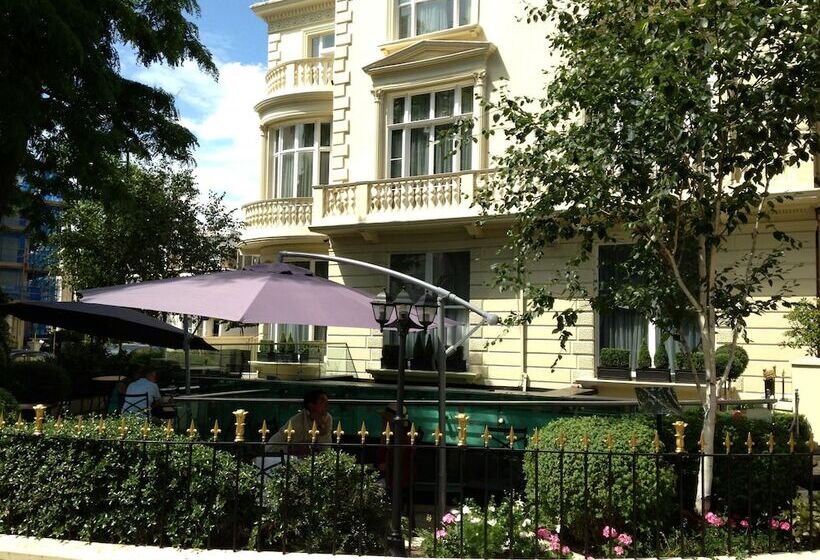 هتل The Colonnade