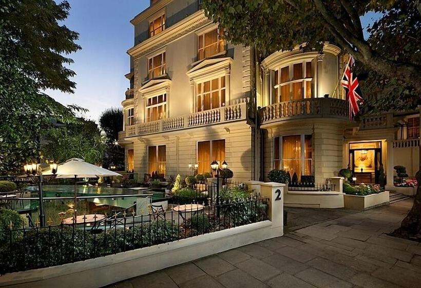 Отель The Colonnade