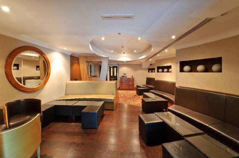 Отель The Colonnade