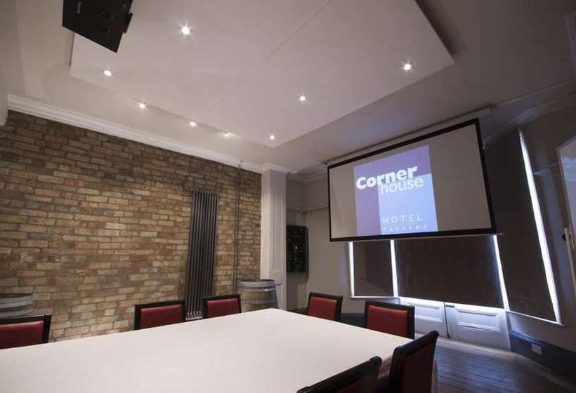 호텔 The Corner House