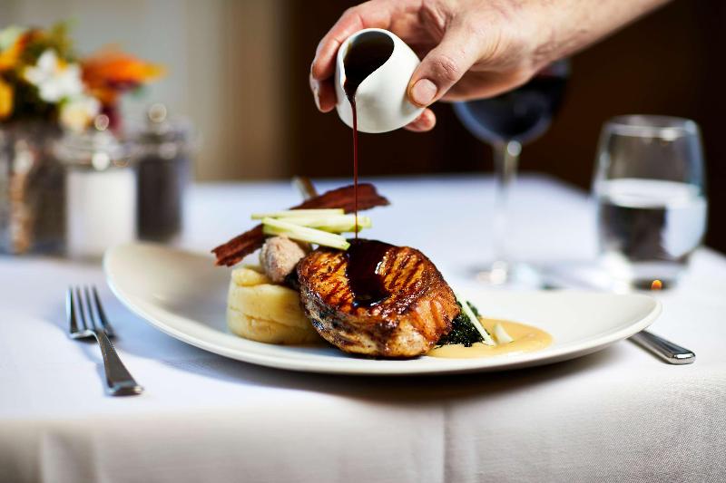 Отель The Dean Court