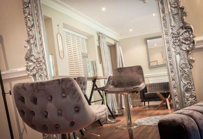 فندق The Dower House