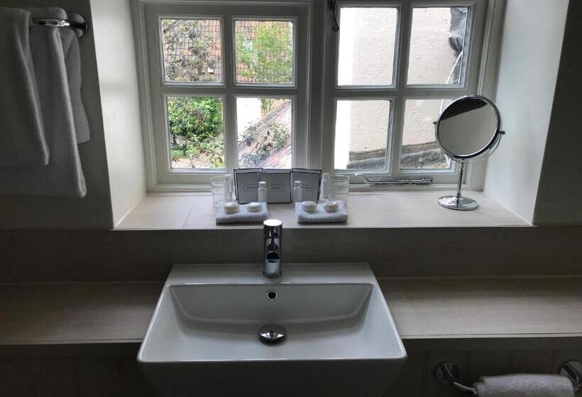 בית מלון כפרי The Eastbury & Spa