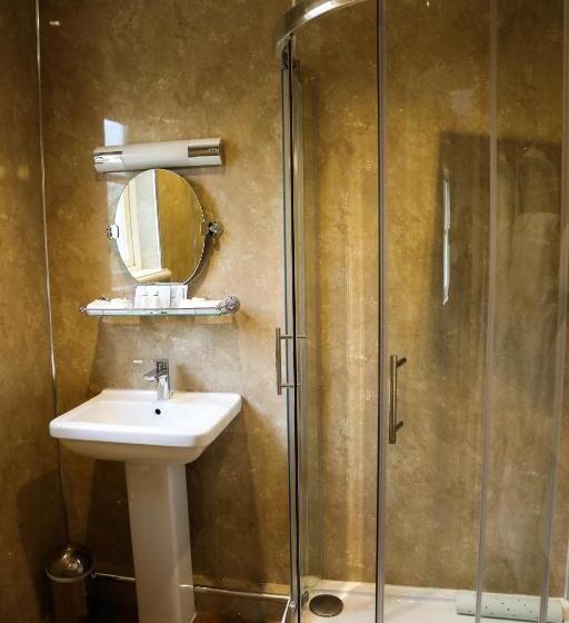 בית מלון כפרי The Eastbury & Spa