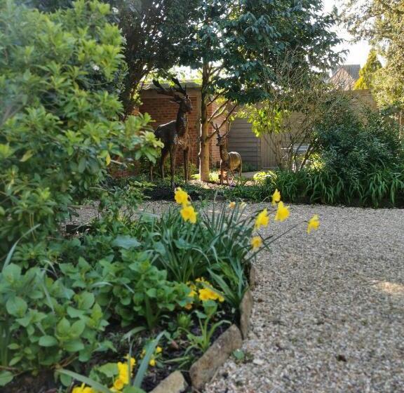 בית מלון כפרי The Eastbury & Spa