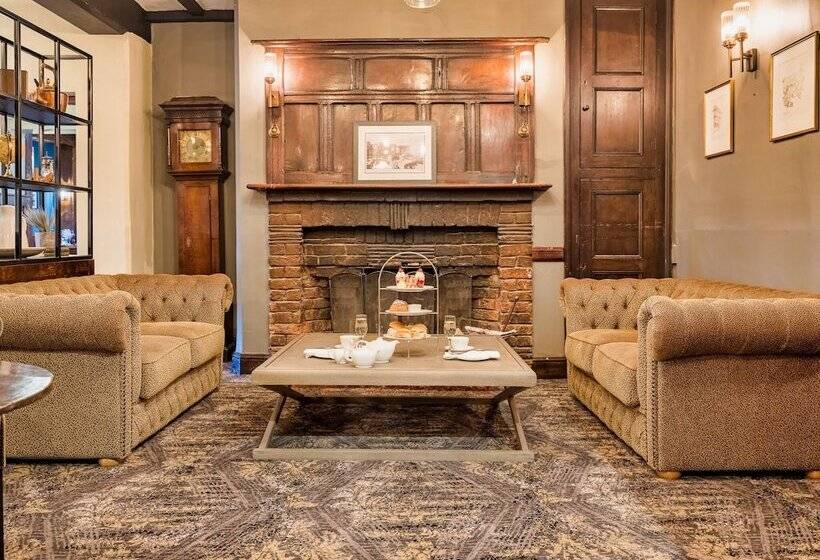 בית מלון כפרי The Feathers