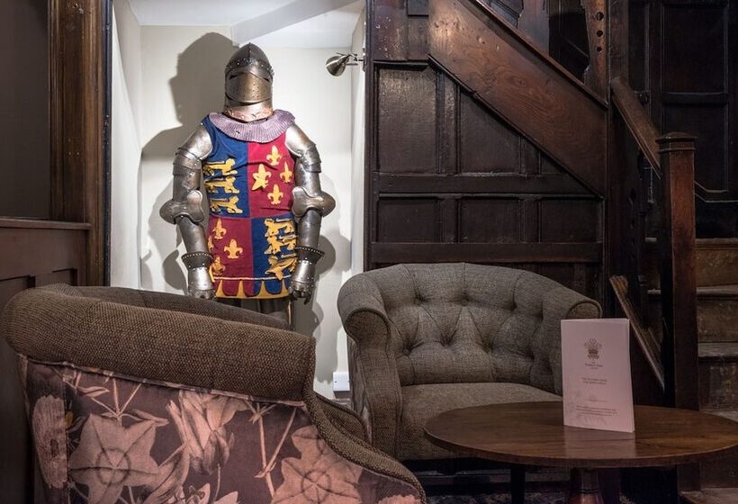 בית מלון כפרי The Feathers