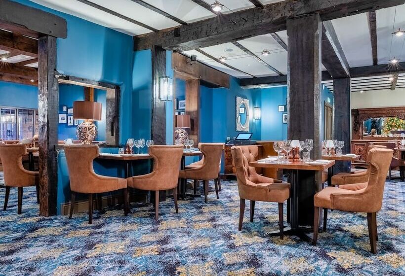 בית מלון כפרי The Feathers