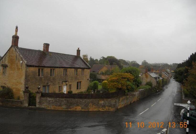 فندق The Kings Arms Inn