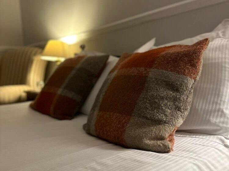 فندق The Kings Arms Inn