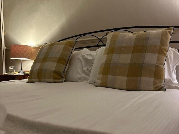 فندق The Kings Arms Inn