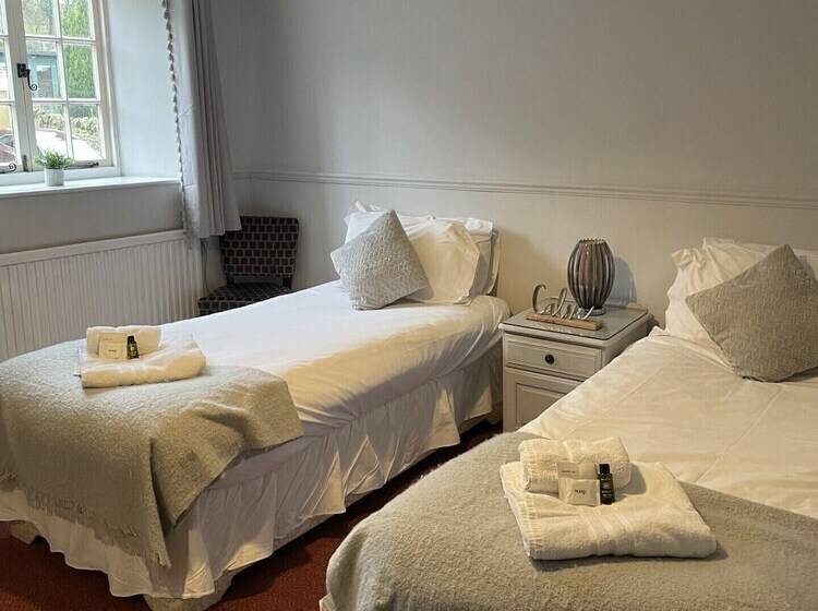 فندق The Kings Arms Inn