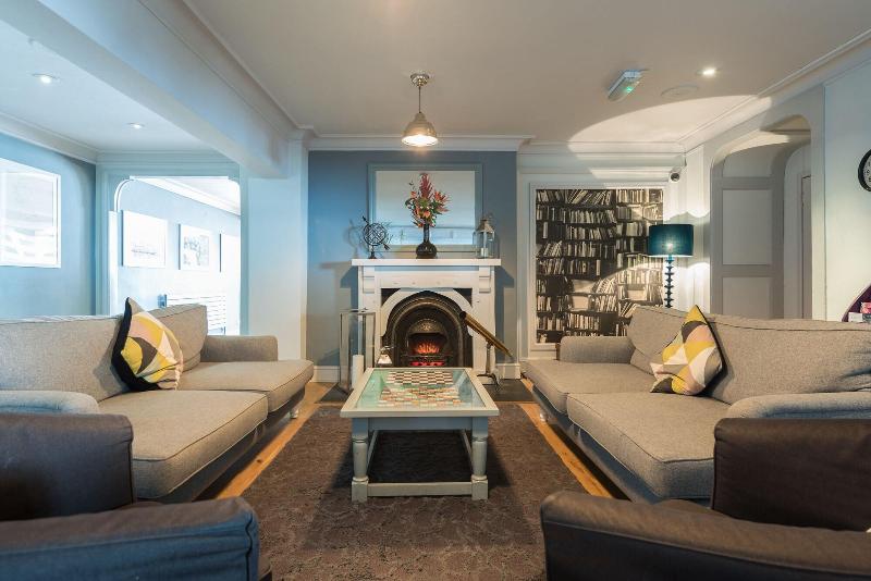 בית מלון כפרי The Land S End