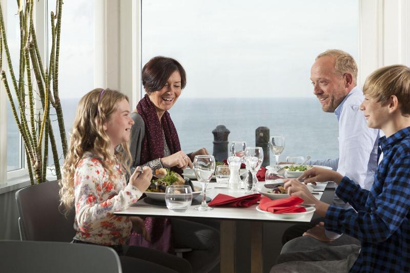 בית מלון כפרי The Land S End