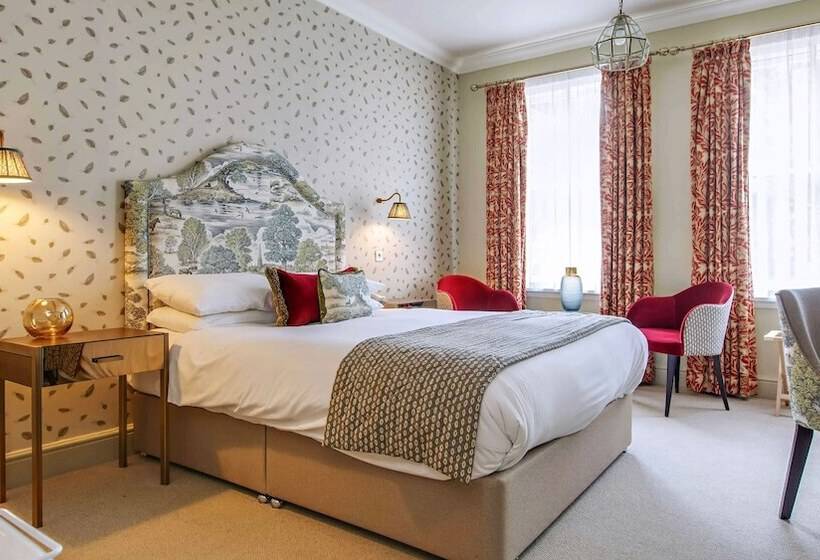 Отель The Maids Head