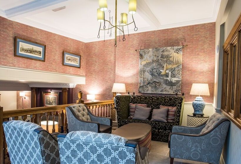 Отель The Maids Head