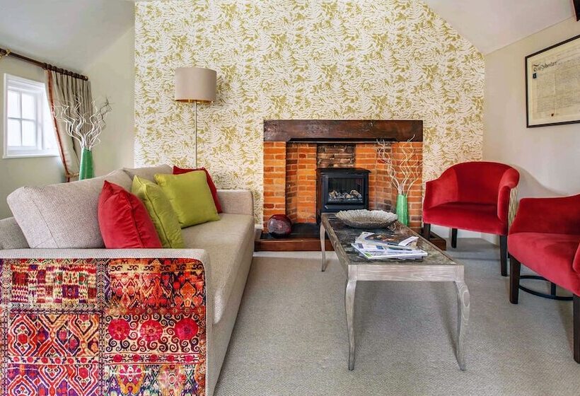 Отель The Maids Head