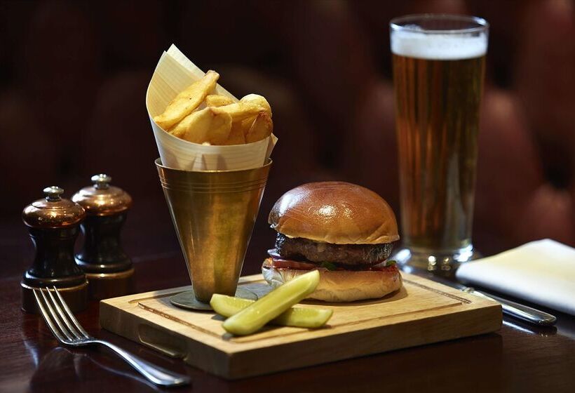 Отель The Mandeville