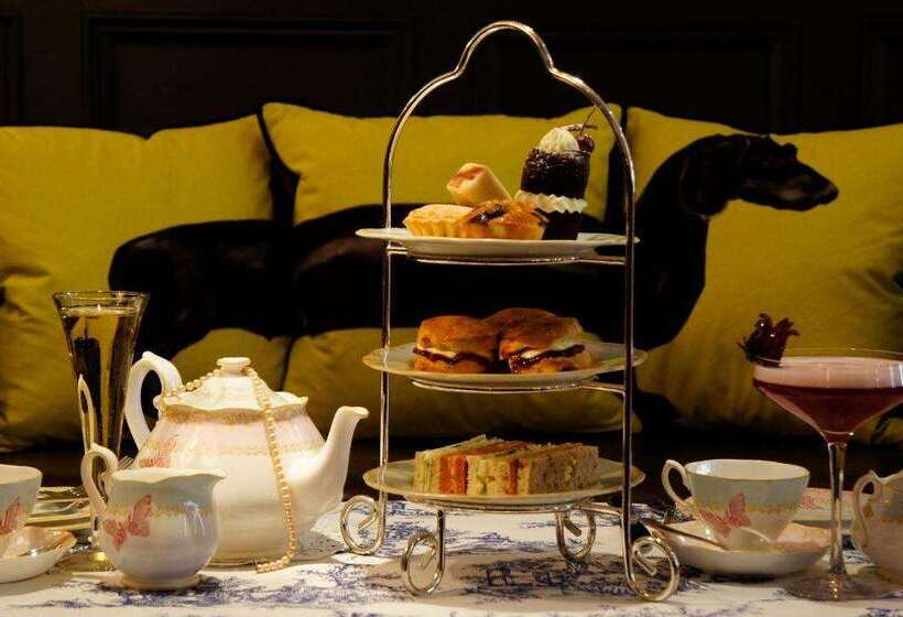 Отель The Mandeville