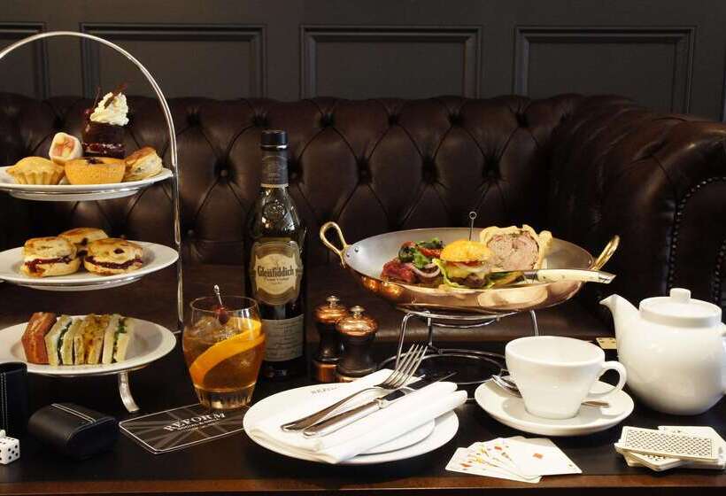 Отель The Mandeville