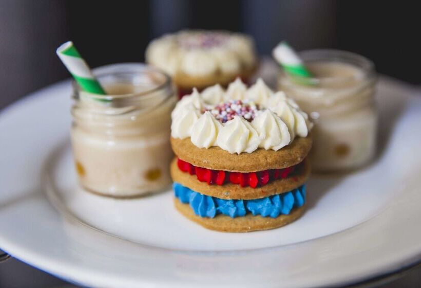 Отель The Mandeville