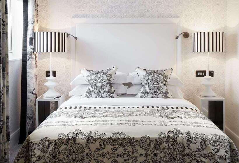 Отель The Mandeville