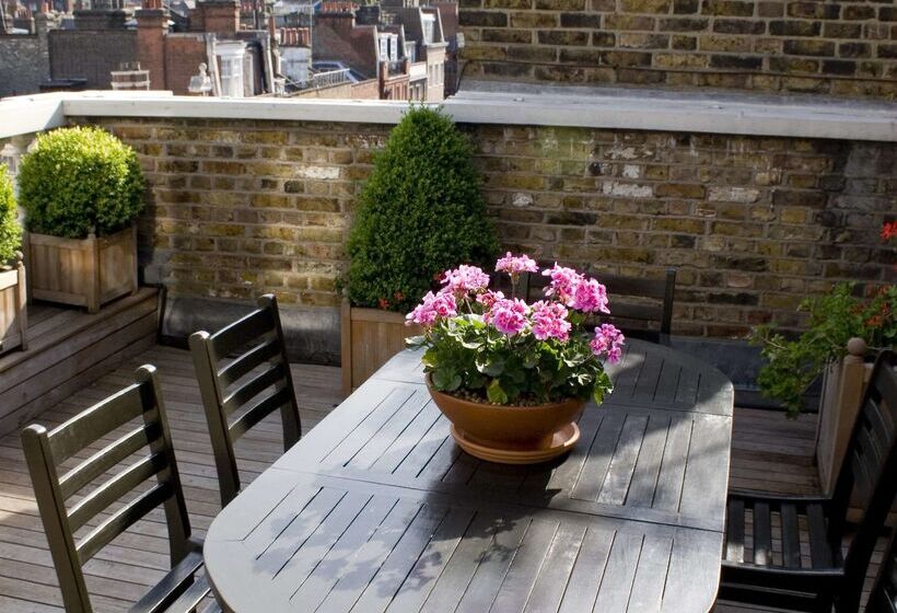 Отель The Mandeville