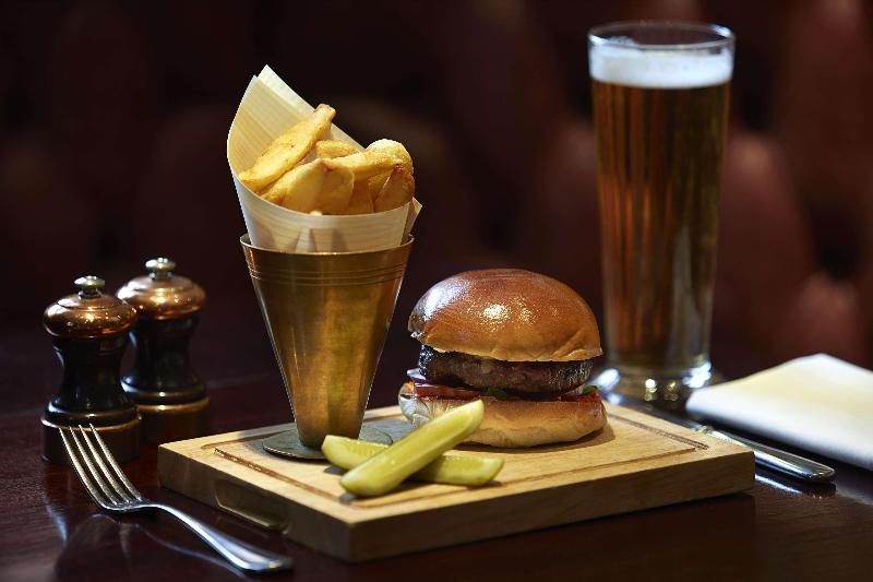 Отель The Mandeville