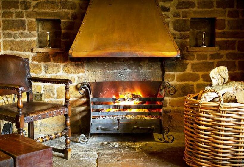 호텔 The Marquess Of Exeter